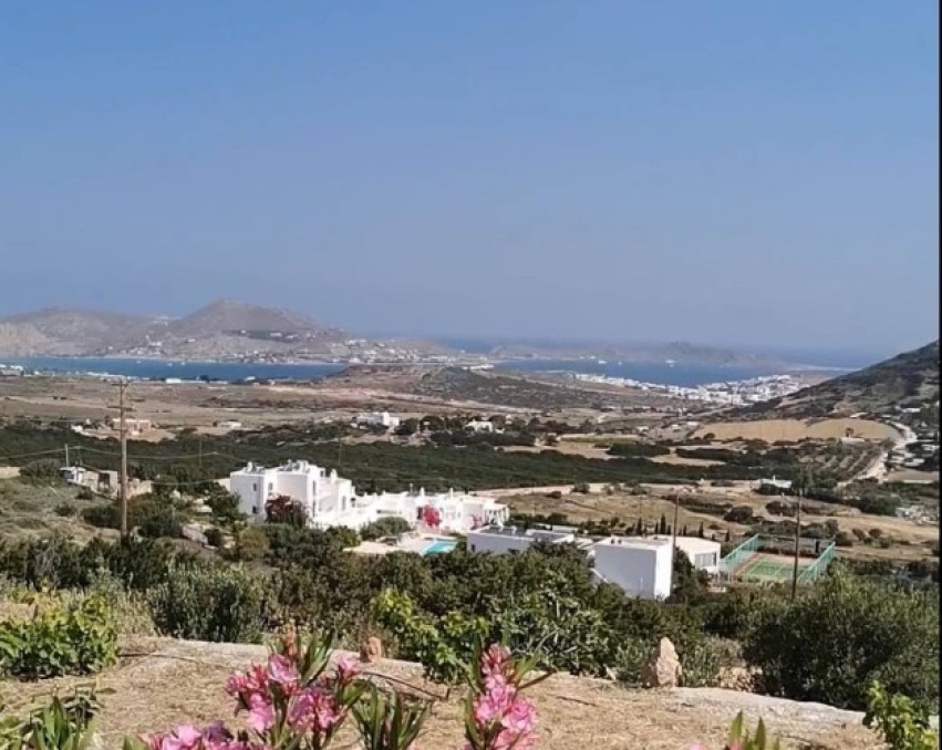 Plac na ostrvu Paros